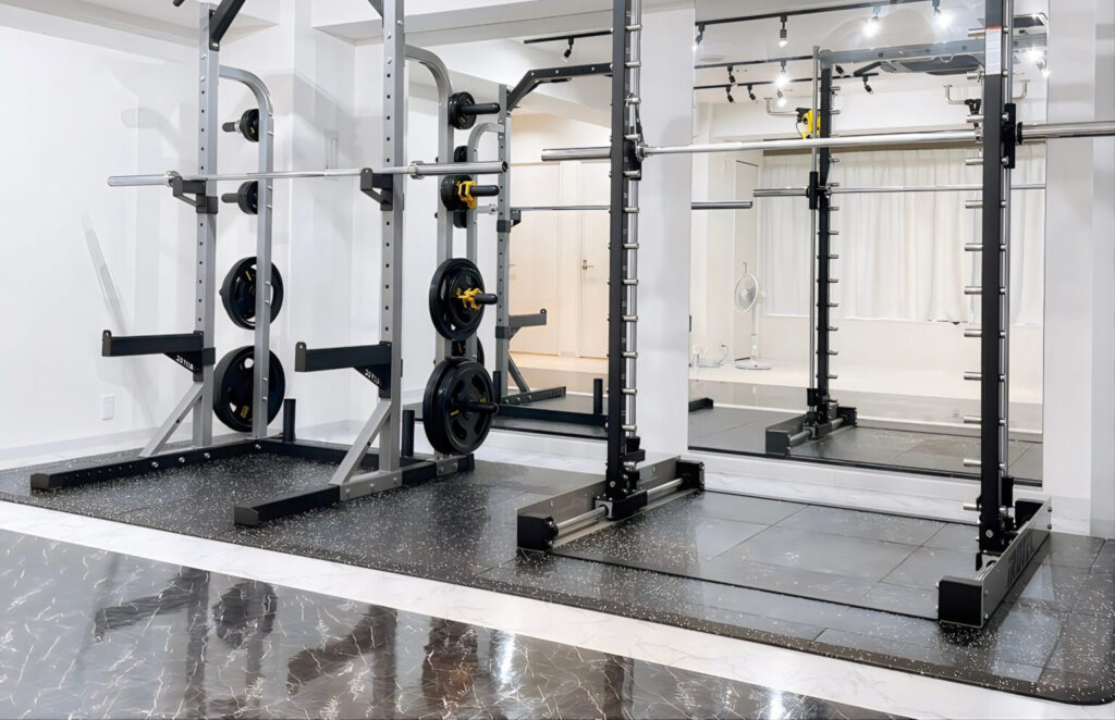 六本木の安いパーソナルジム【INTO９】内装